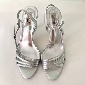 Badgley Mischka Silver Strappy Sandals Size 8.5